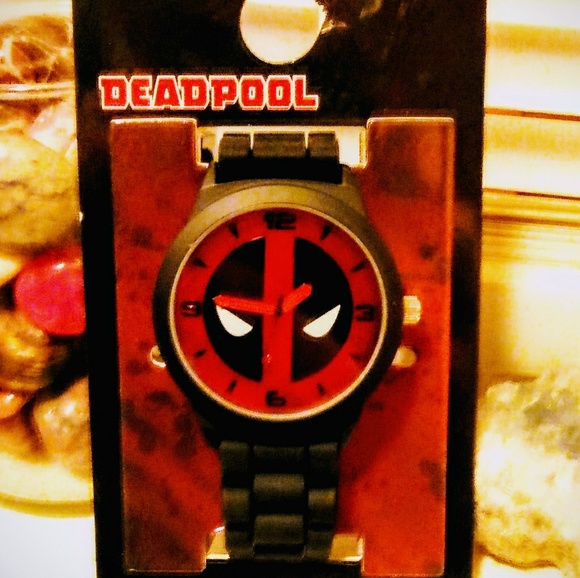 40 % off Dead Pool Watch - Picture 4 of 4